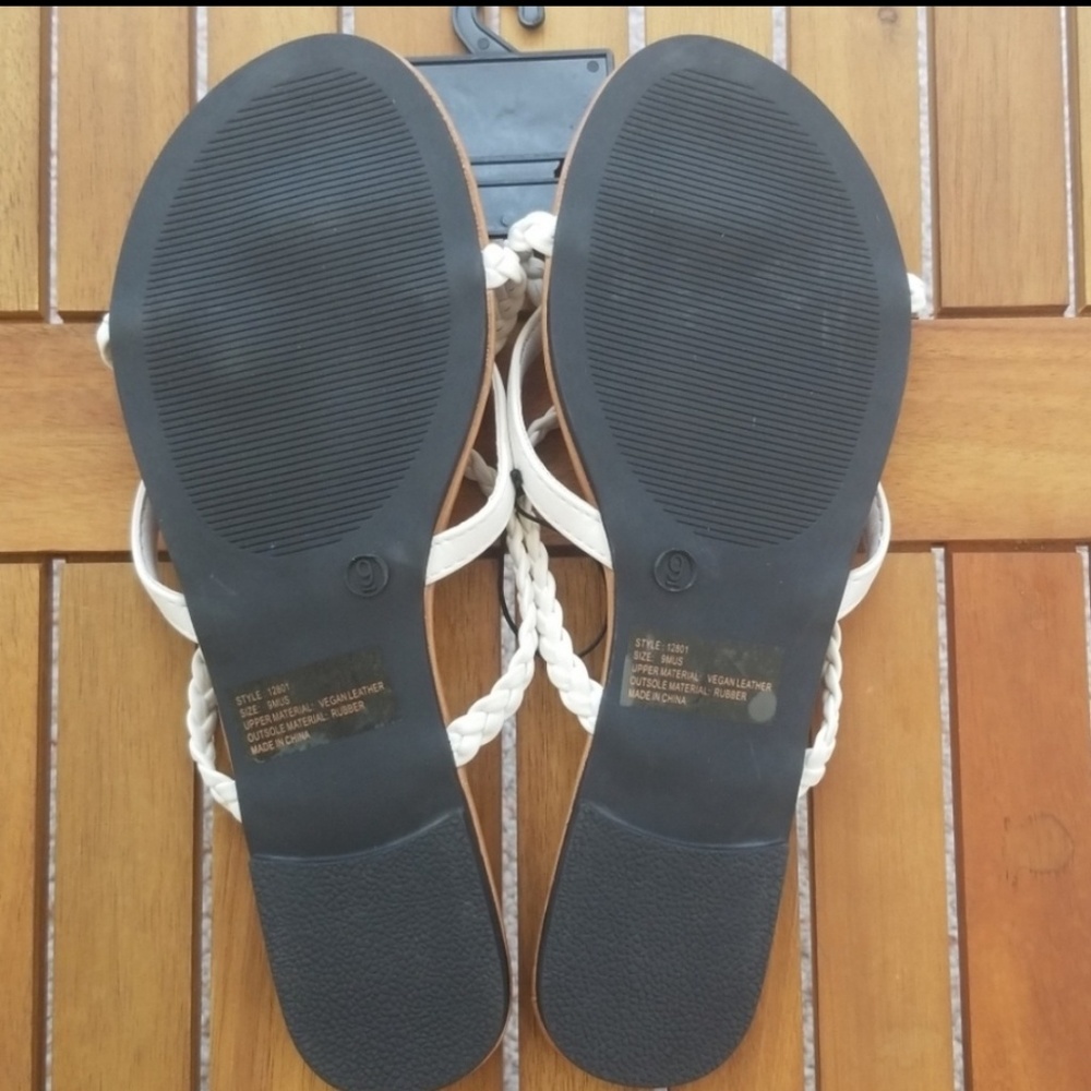 NWT White Strappy Sandals - Picture 4 of 5